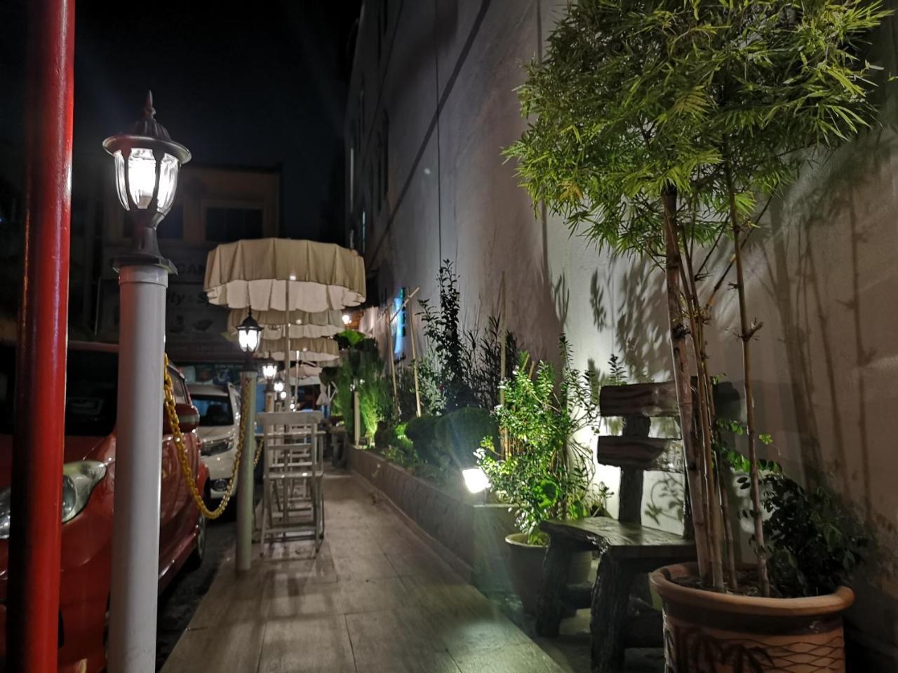 Urban Bird Hotel Kuala Lumpur Bagian luar foto